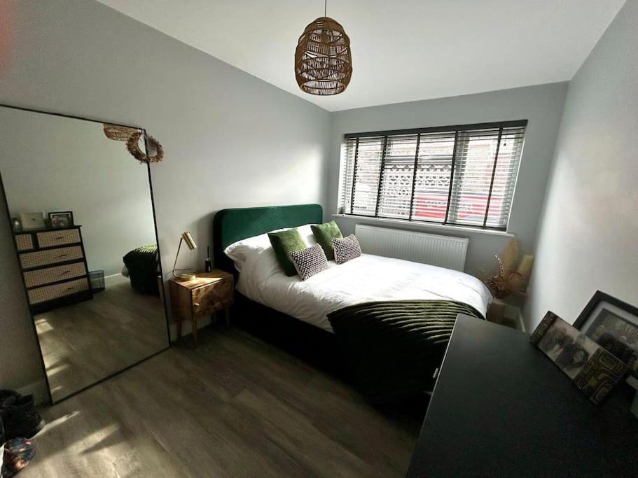 Unique Pet Friendly Luxury Retreat With Hot Tub Horsham St Faith