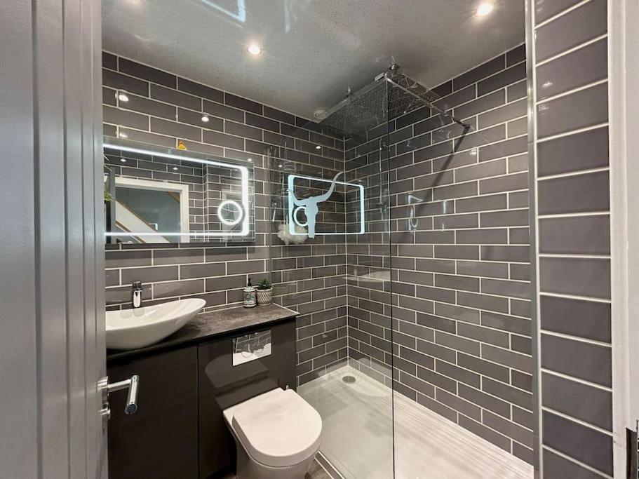 Unique Pet Friendly Luxury Retreat With Hot Tub * Horsham St Faith