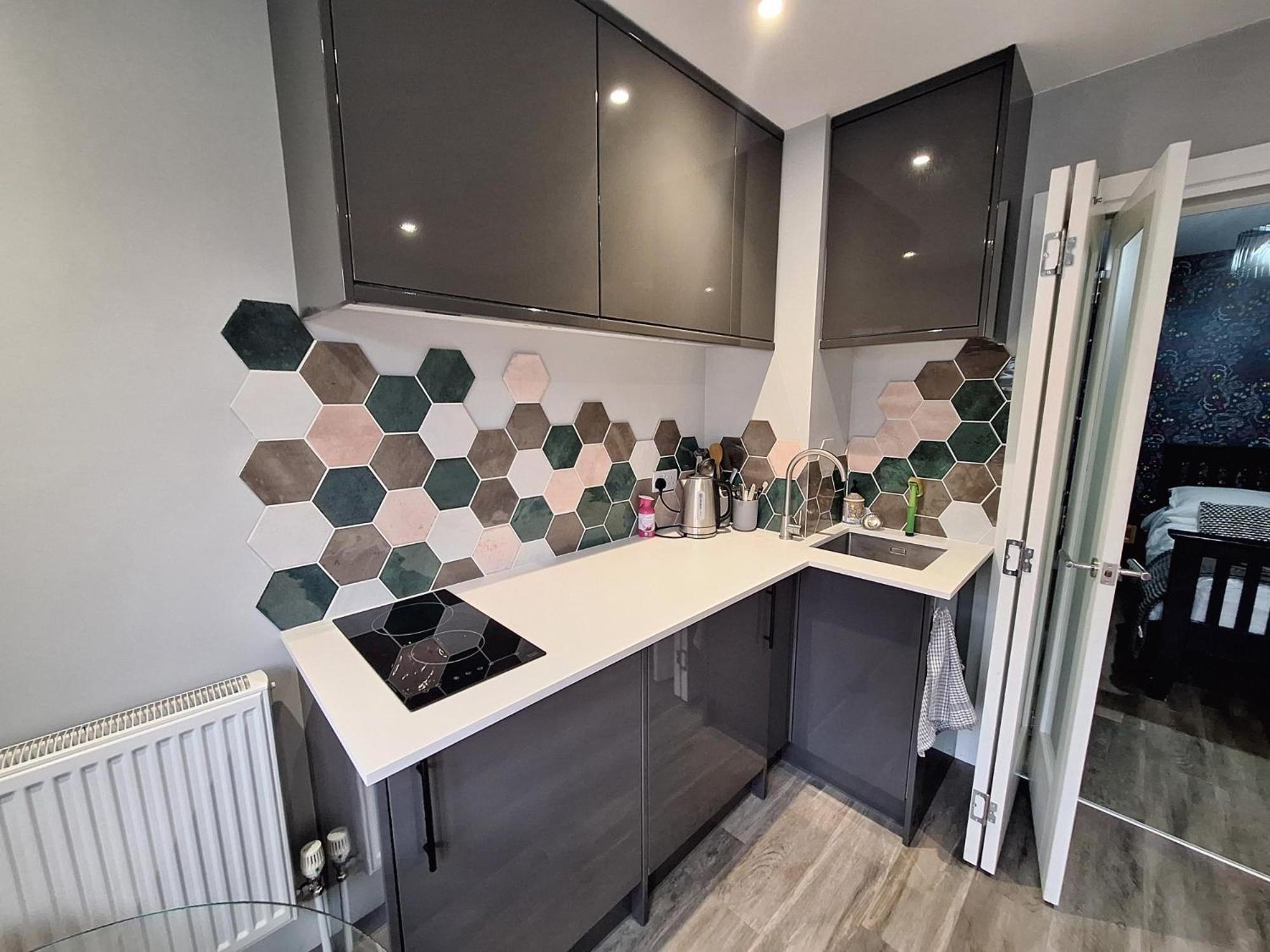 Unique Pet Friendly Luxury Retreat With Hot Tub